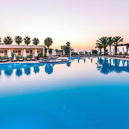 Vuni Palace Luxury & Beach Club & Casino Hotel