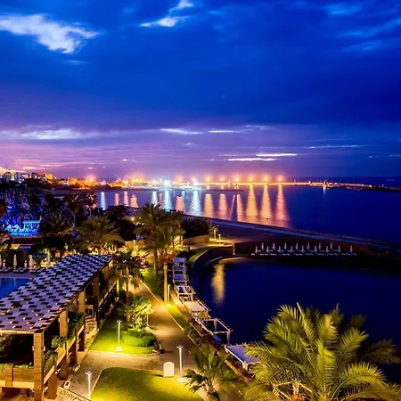 Hotel Vuni Palace Luxury & Beach Club & Casino Kyrenia (Northern Cyprus)