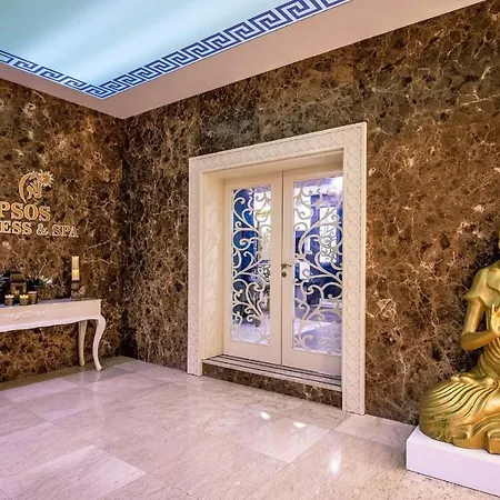 מלון Vuni Palace Luxury & Beach Club & Casino 5*